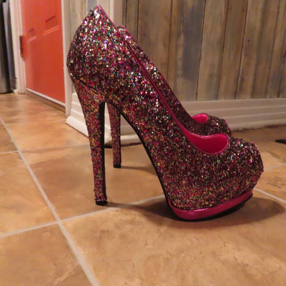 Quipid Glitter HIgh Heel Pumps